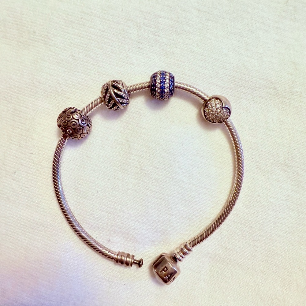 PANDORA BRACELET